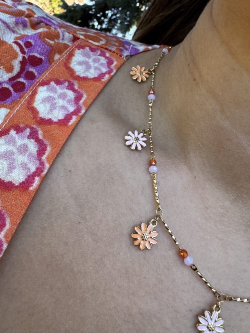 Collier fleurs oranges et roses