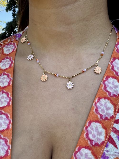 Collier fleurs oranges et roses